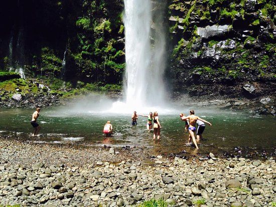 Cascada Condor Machay
